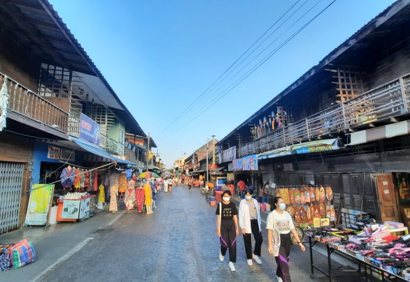 05-ลั่นล๊ากับม่ามี๊ขDo-ถนนคนเดิน กาดกองต้า