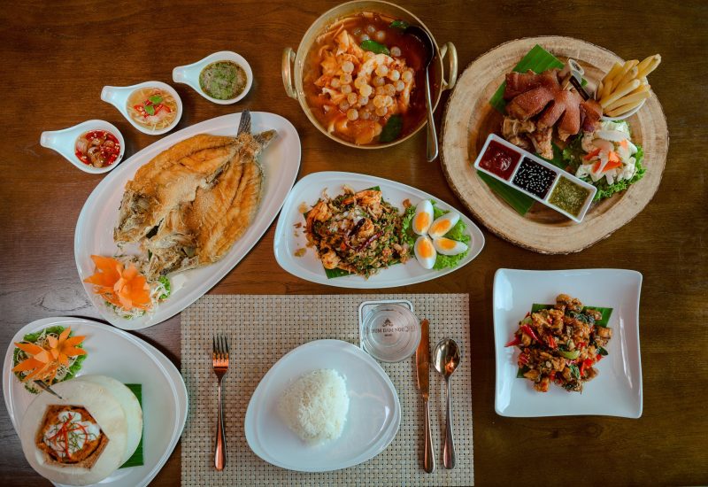06-ลั่นล๊ากับม่ามี๊-Eat-ร้านอาหาร คุ้มดำเนิน รีสอร์ต