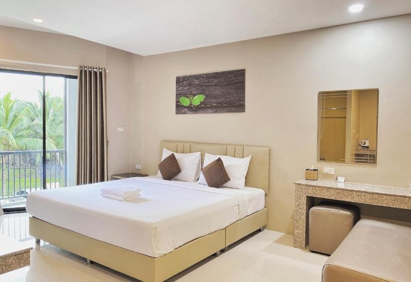 30-Alone but not lonely-stay-The Coconut Hotel 30-Alone but not lonely-stay-The Coconut Hotel